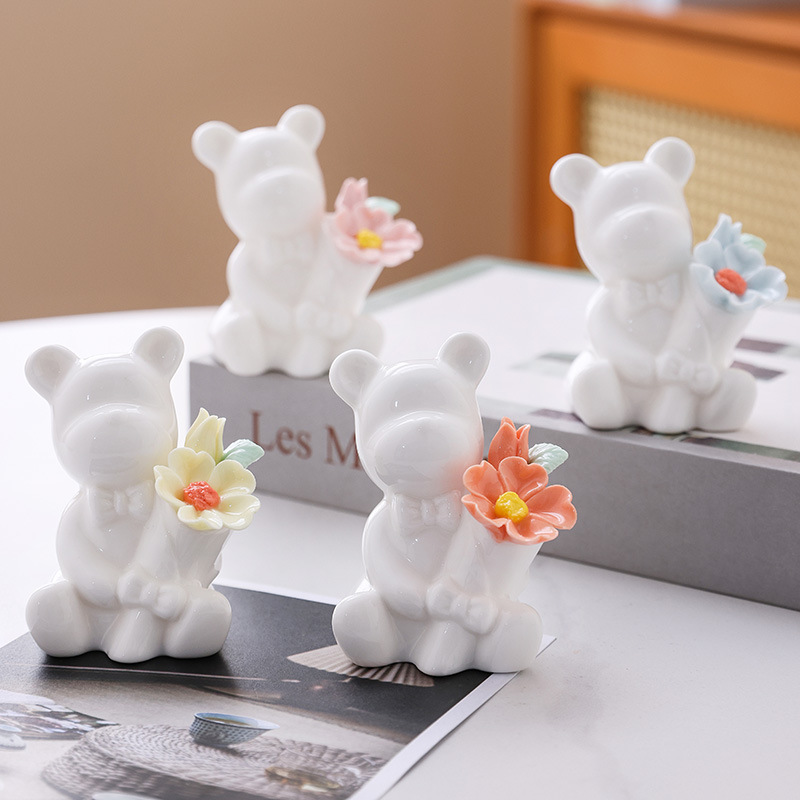 2026 Chinese-style creative ceramic ornaments, hand-molded mini cartoon bear, white high-end home decoration handicrafts
