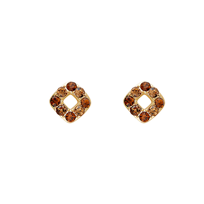Hyacinth925 silver needle retro Hong Kong-style small stud earrings, niche design, commuting caramel-colored square earrings, elegant earrings Item Picture