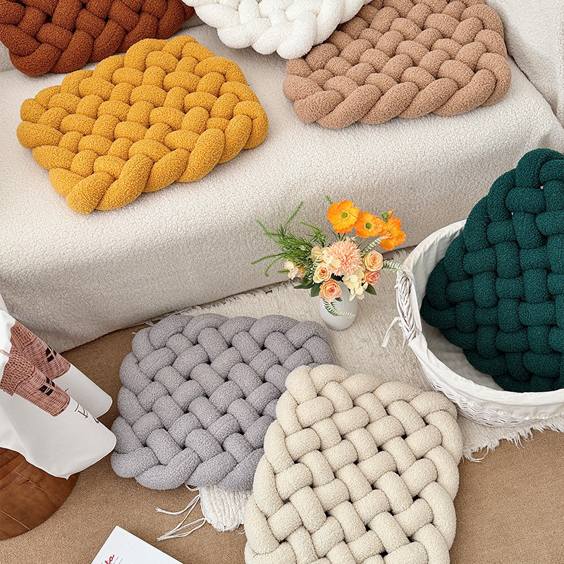 纯手工编织方便面抱枕客厅装饰北欧简约羊羔绒靠枕泰迪绒时尚坐垫