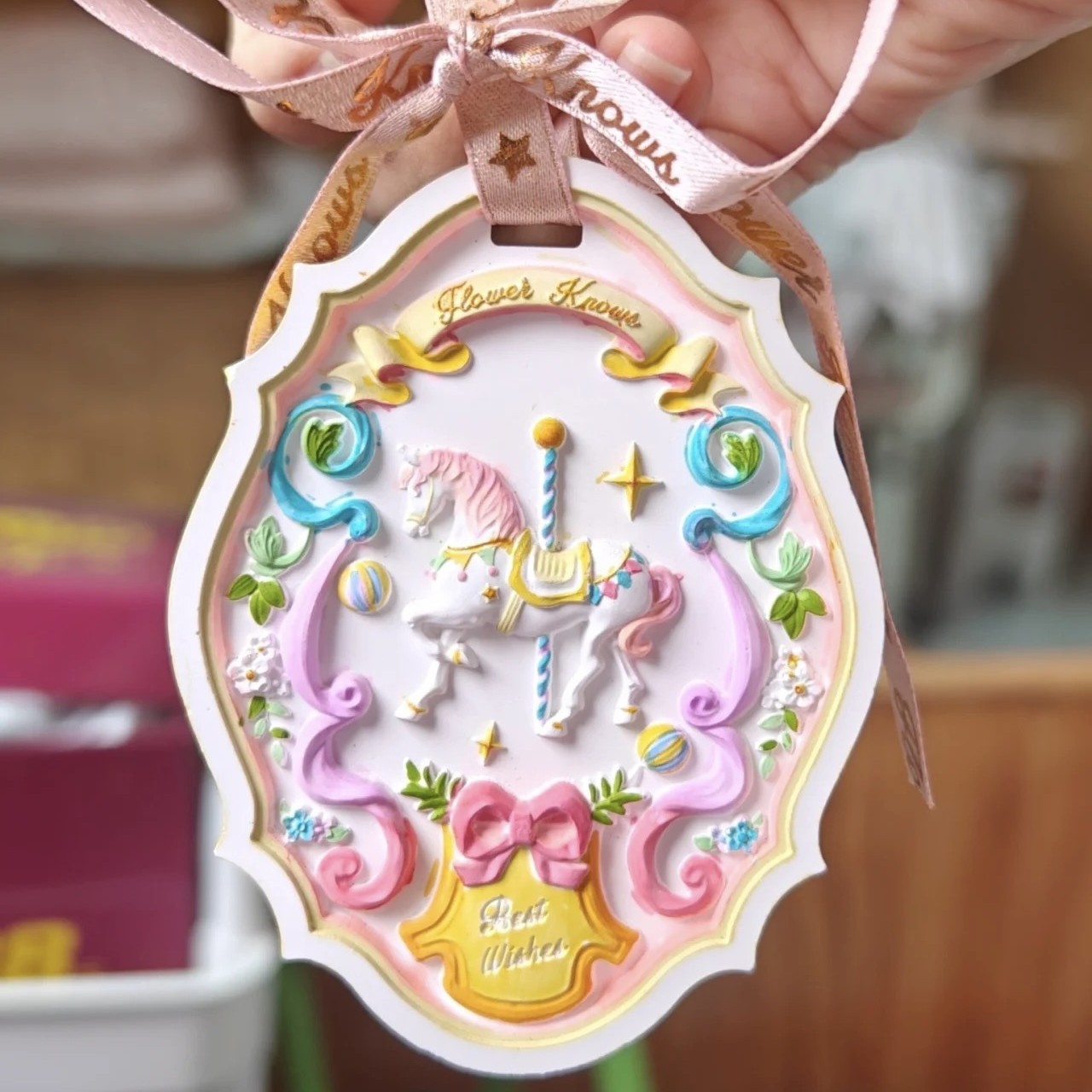 新品旋转木马香薰石膏车载挂牌白胚手工涂色DIY可滴精油当扩香石