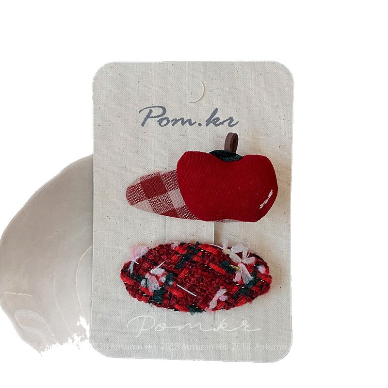New Korean version red strawberry hair clips for children, sweet autumn, sequined side wavy bangs, checkered hair accessories, Pom.kr wine red fabric hair clips, strawberry and apple checkered, multiple styles, cute for girls in autumn and winter Item Picture