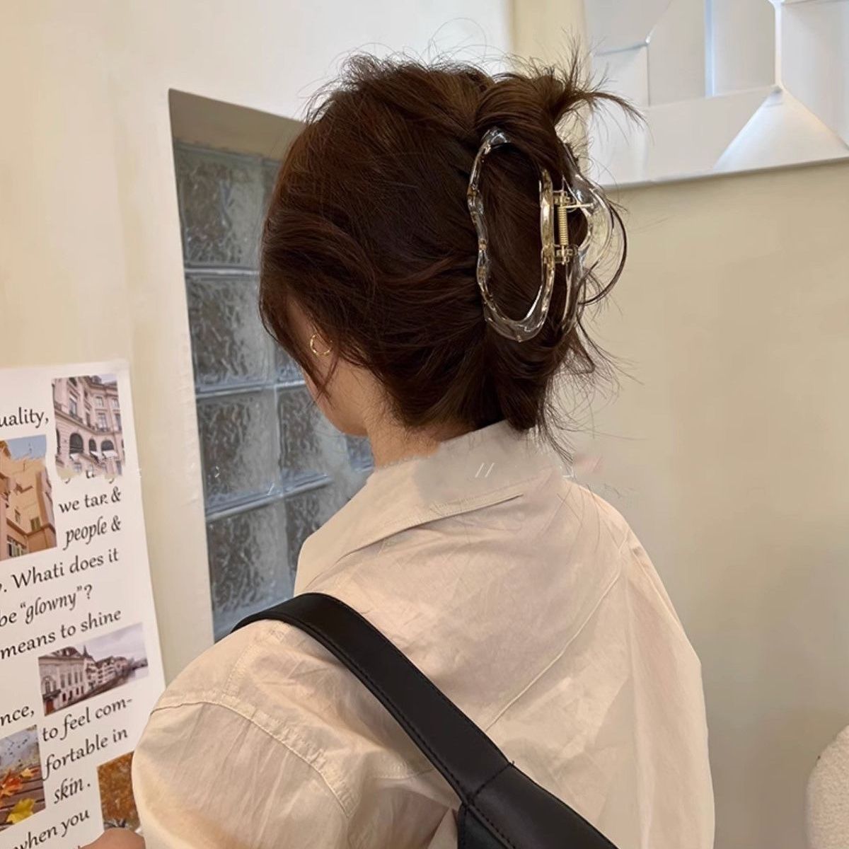 2025 New transparent cloud large hair clip, high-end women's back head hair clip, shark clip, updo hair clip headwear details Picture