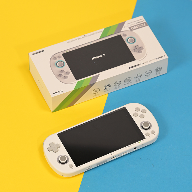 ✅TRIMUI Smart Pro S bmi open source handheld game console arcade handheld cross-border 4.96 inches Application Scenario