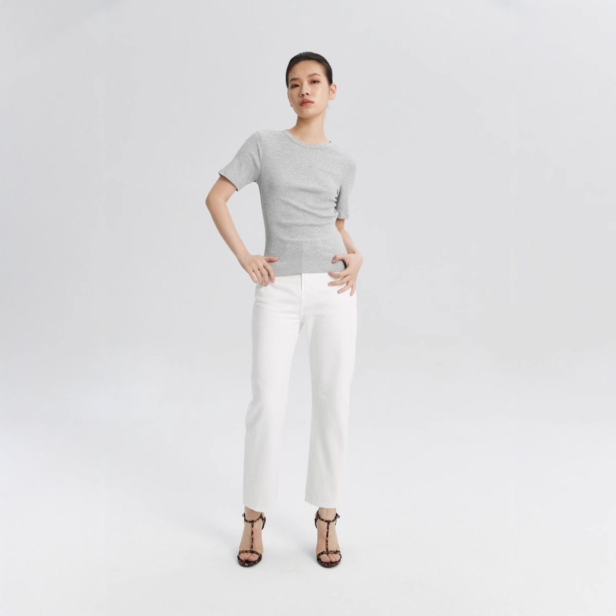 牛仔裤/带钻牛仔裤/牛仔裤阔腿/牛仔短裤女/阔腿裤细节图