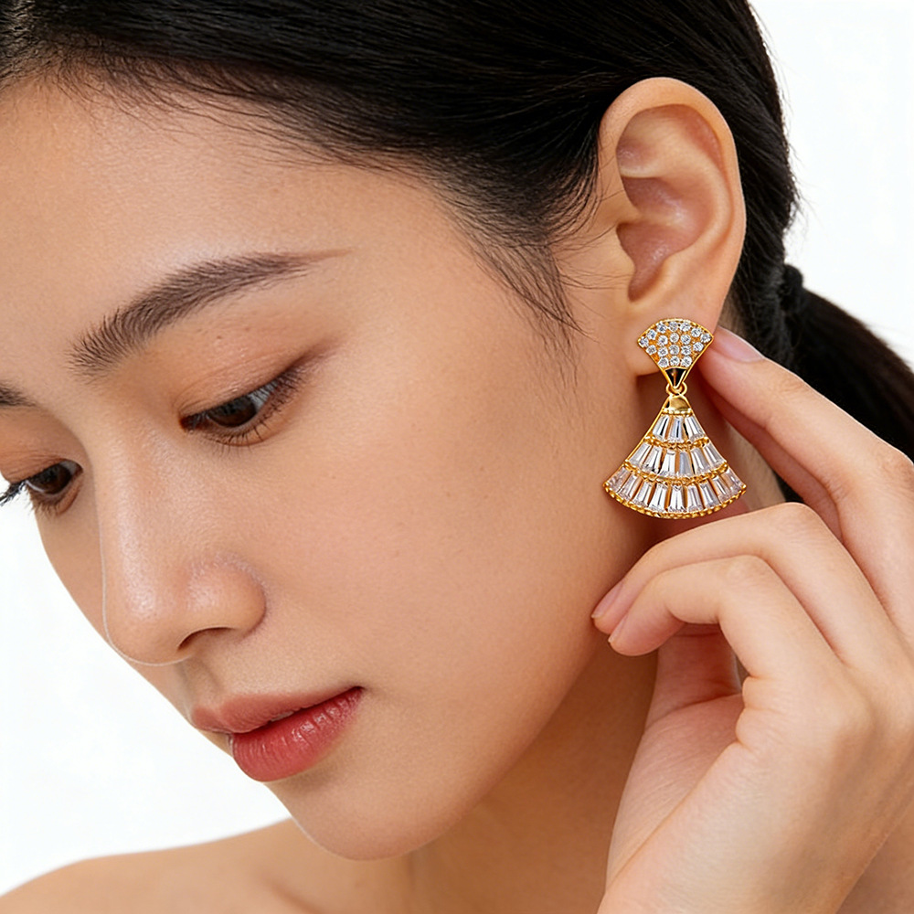 Hyacinth temperamento alta sensibilidad circonitas abanico aretes versátil super flash aretes diseño de nicho de lujo plata agujas orejeras para mujeres Specification image
