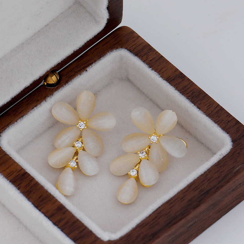 Agujas de plata 925 diseño de nicho sentido opal pendientes de flor moda temperamento influencers premium earwear tik yin burst