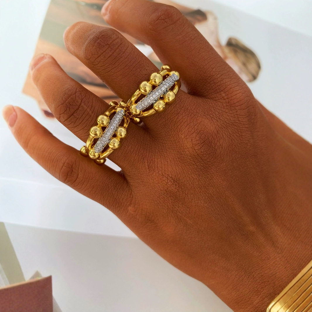 Cross-border best-selling fashionable European and American bracelets: Zircon small ball horseshoof bracelet, European and American ins style gold-plated personalized bracelet details Picture