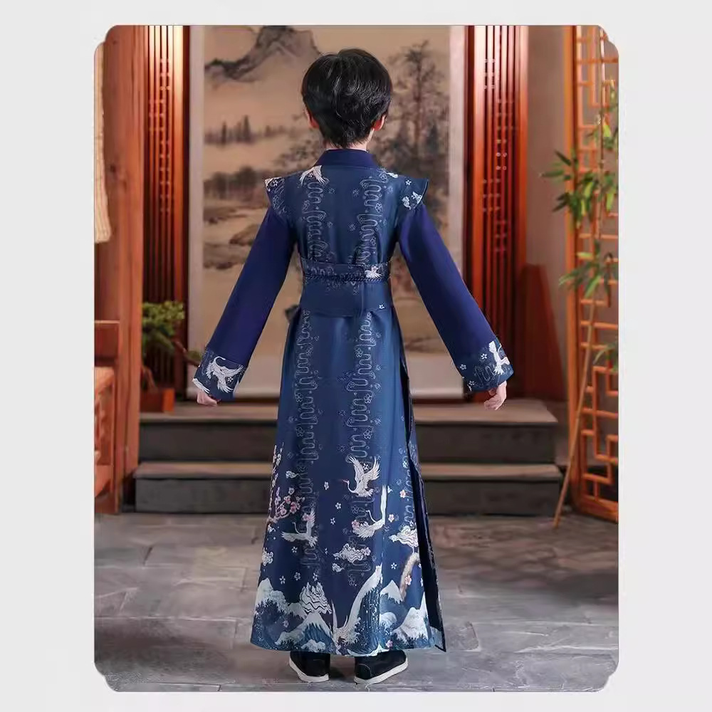 童民族服装实物图