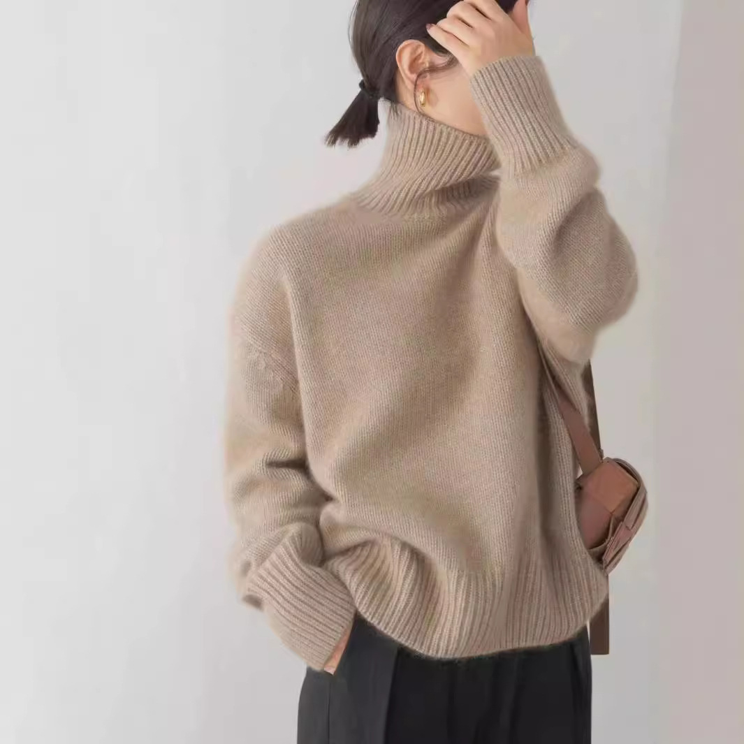 A loose and versatile knitted pullover with a laid-back style for women to wear over a high-neck sweater from Europe and America in the autumn and winter of 2025 Application Scenario