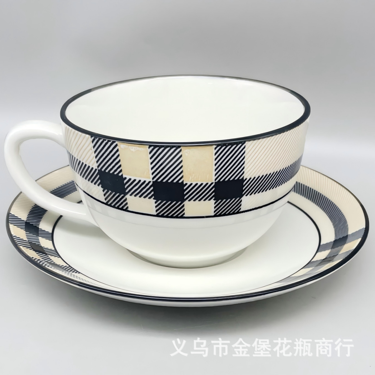 New Chinese-style blue and white porcelain coffee cups and saucers, gilded retro ceramic cups, special cups for afternoon tea in hotels and restaurants details Picture