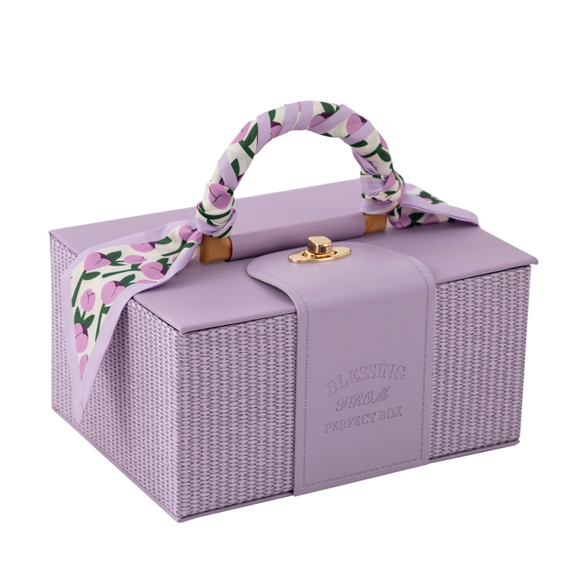 高级感伴娘伴手礼实用结婚礼物新娘婚礼姐妹团活动小礼品随手礼白底实物图