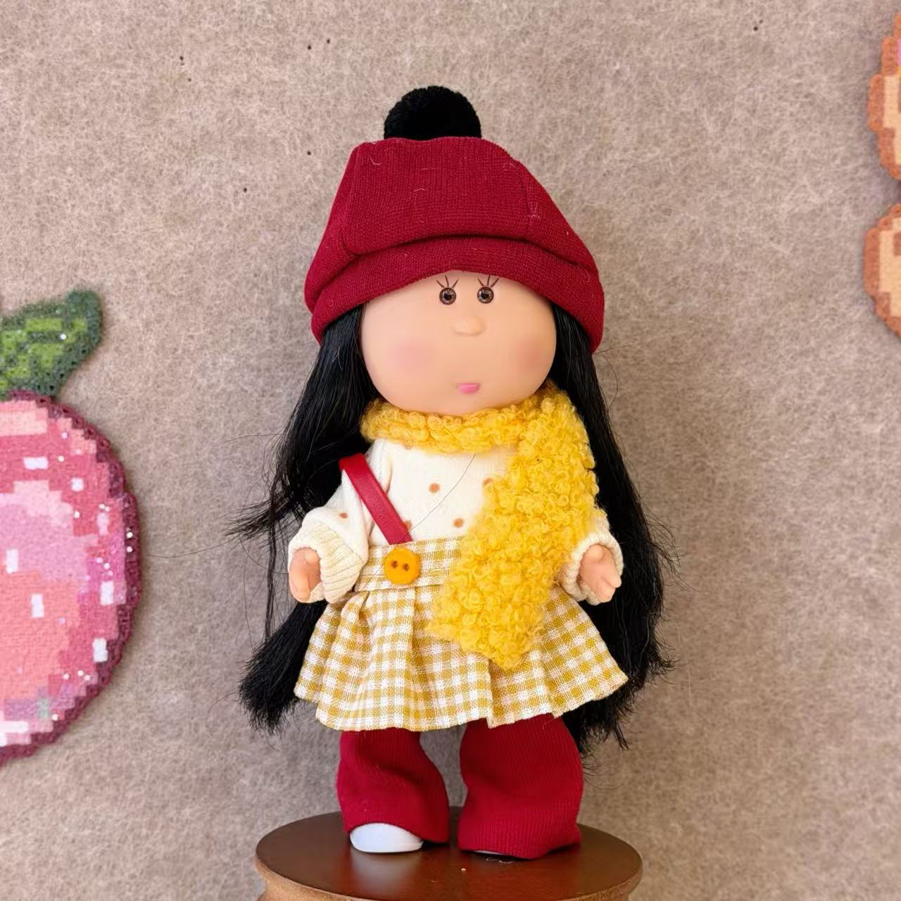 14cm mini potato vinyl doll Mia, a Spanish Internet celebrity with bean-shaped eyes, is a dress-up toy Specification image