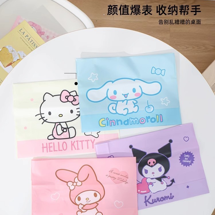 Sanrio genuine car garbage bags, portable thickened, cute cartoon self-adhesive multi-functional desktop bags wholesale Specification image