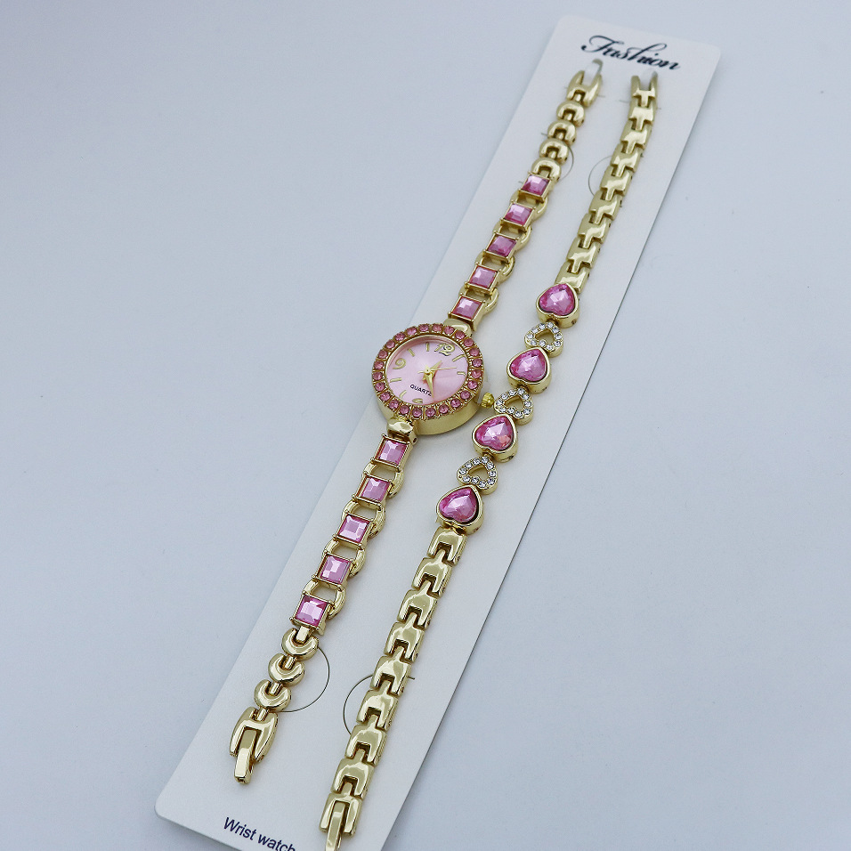 New fashionable women's watch, heart bracelet, two-piece set, digital dial, cross-border decorative bracelet watch Specification image