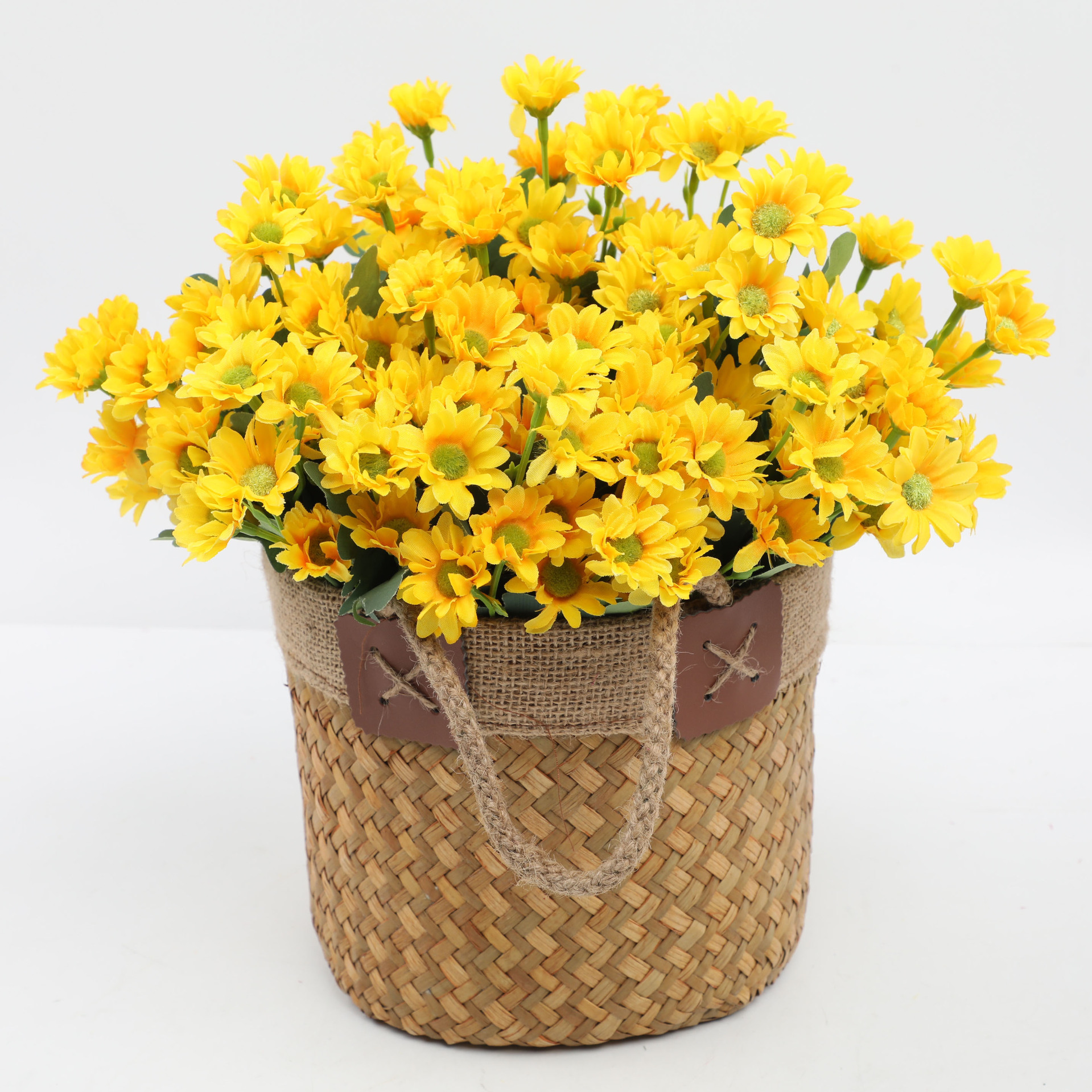 Wholesale of artificial chamomile flowers, fresh and small daisies, wedding, home and hotel decorations, flower arrangements, ornaments, photography props Item Picture