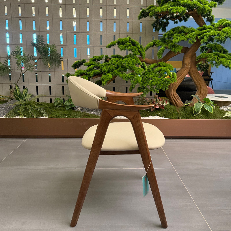 Starlight Factory delivers soft-padded wooden ox horn chairs and dining tables and chairs in batches details Picture