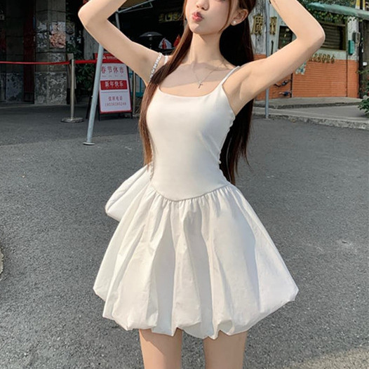吊带裙性感/女装/裙子面料质感/白色连衣裙/连衣裙细节图