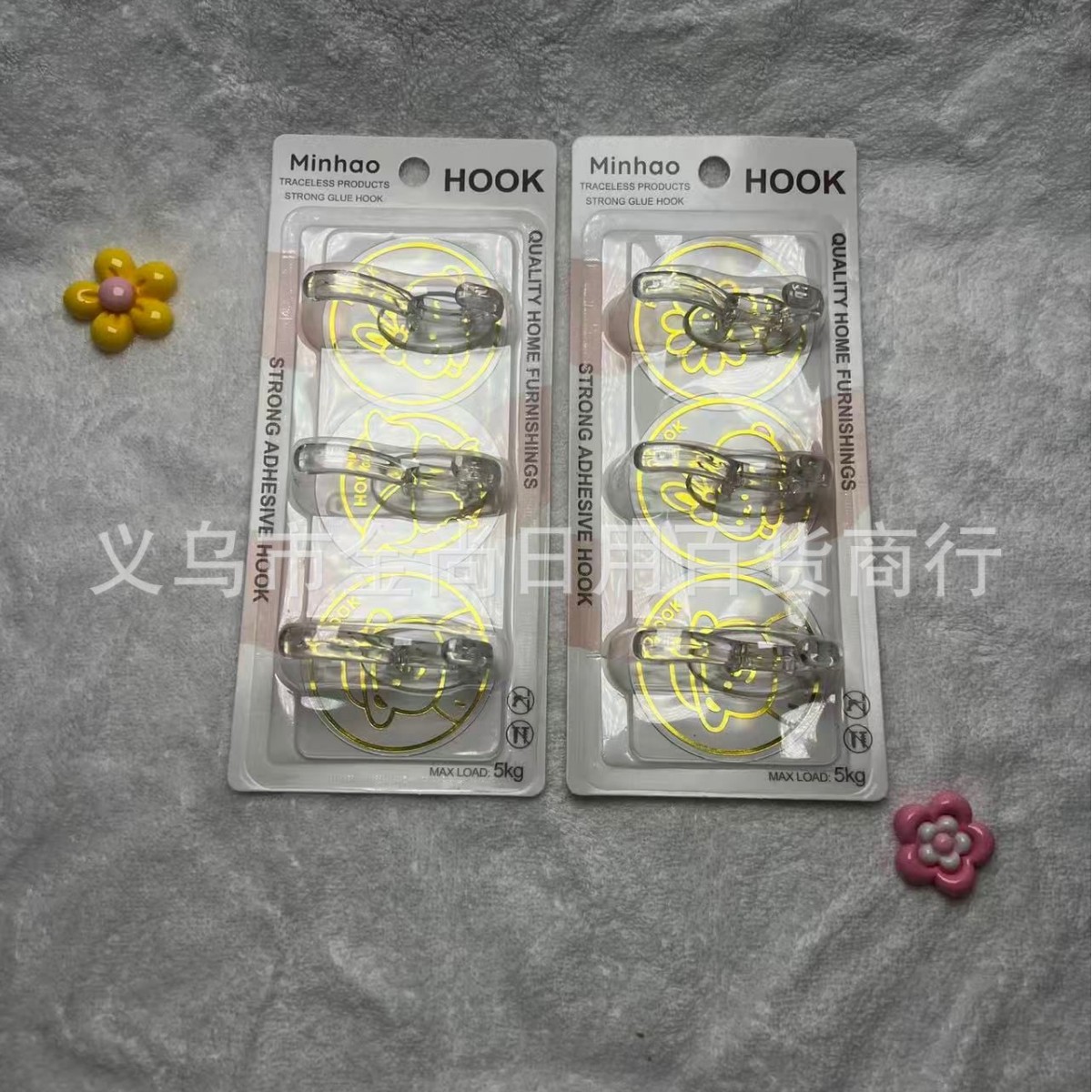 Cartoon round gilding film coat hook, large card multi-functional adhesive sticker, bathroom non-drilling and traceless hook details Picture