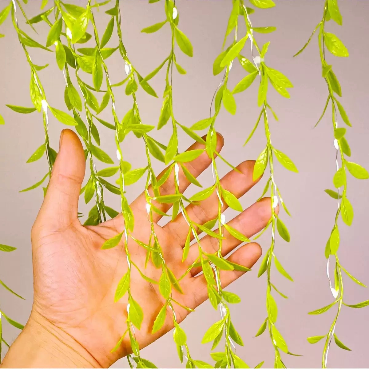 Cross-border new product LED simulation gold leaf light string, Christmas decoration, green vine luminous green leaf string light, colorful light Application Scenario
