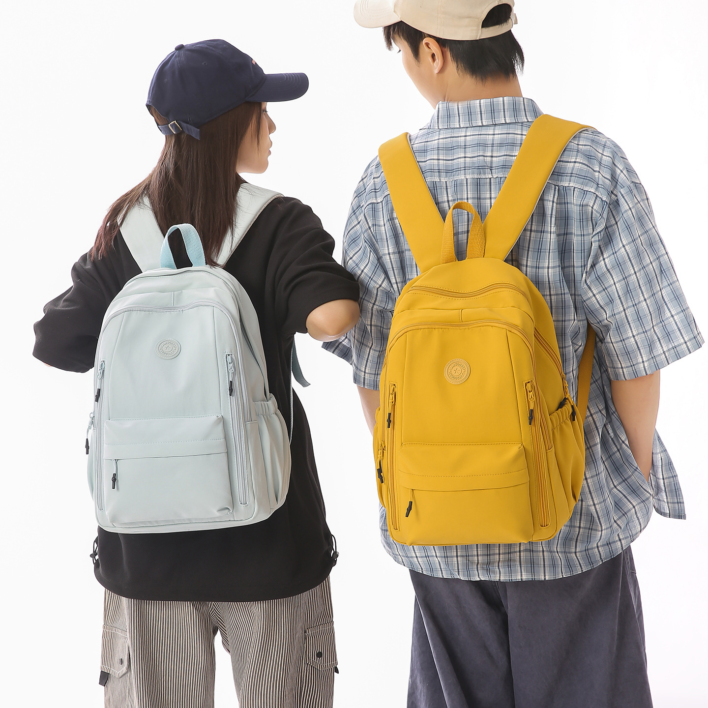 New large-capacity women's backpacks for spring and summer, trendy outdoor travel bags, casual and lightweight schoolbags for junior and senior high school students details Picture