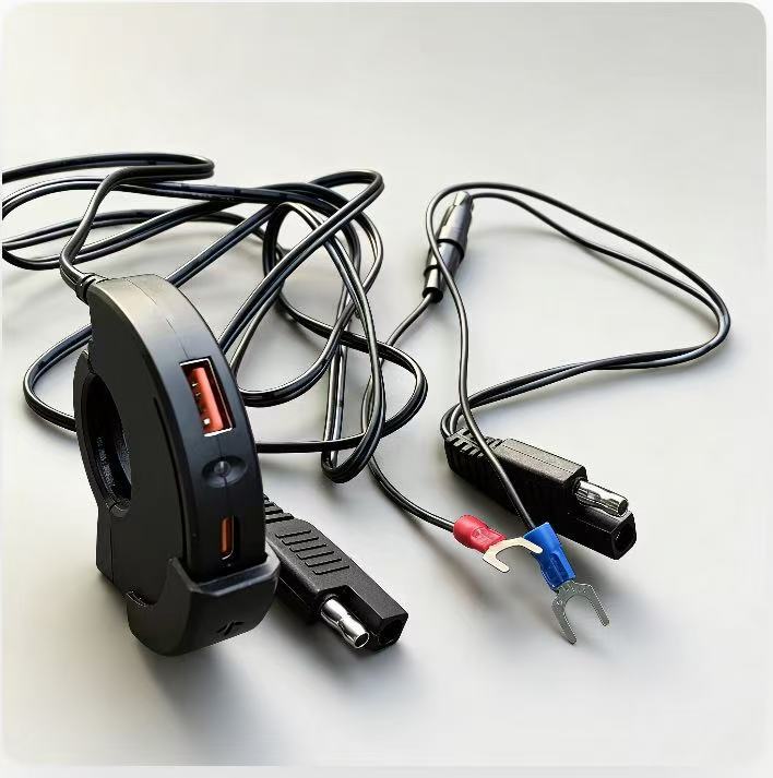 电动车充电器/充电/电车拖线板白底实物图