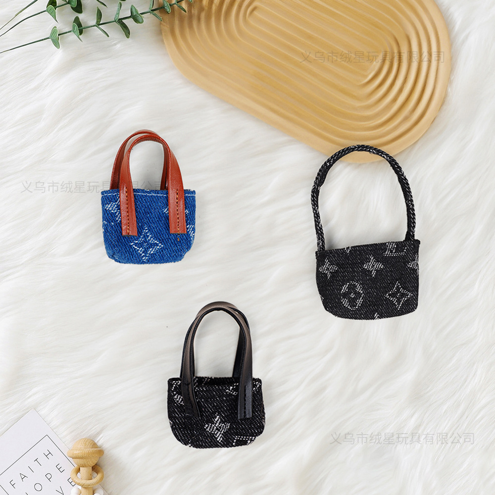 娃娃配饰小挎包牛仔布料大牌印花公仔潮玩单肩包换装娃娃穿搭提包产品图