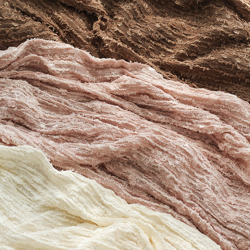 New chiffon creased embroidery fabric, plush hook embroidery striped random crease fabric, twisted embroidery women's fashionable autumn collection fabric Specification image