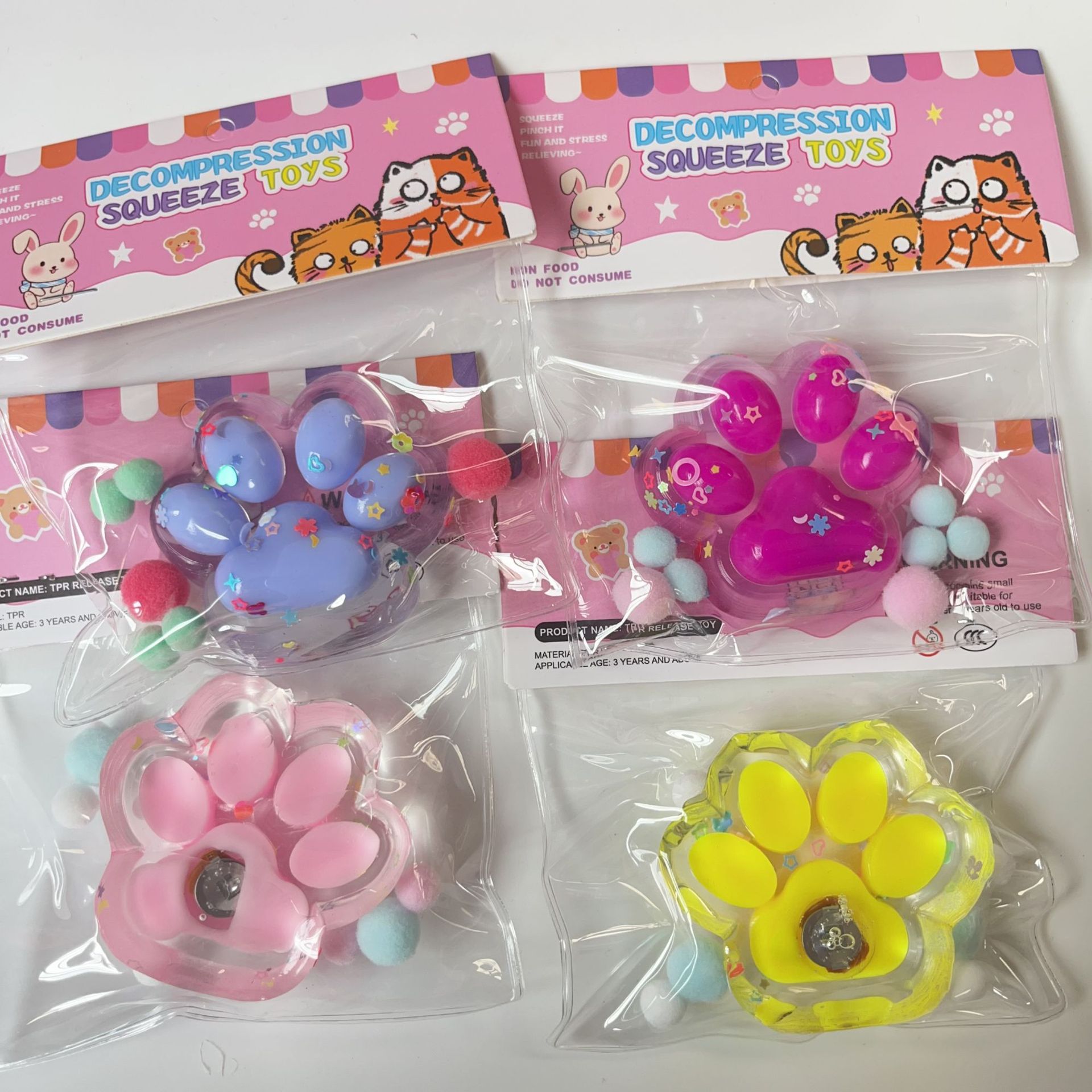 Glow-in-the-dark super soft cat paw glowing tpr toy, the same style as Xiaohongshu, is easy to get rid of details Picture