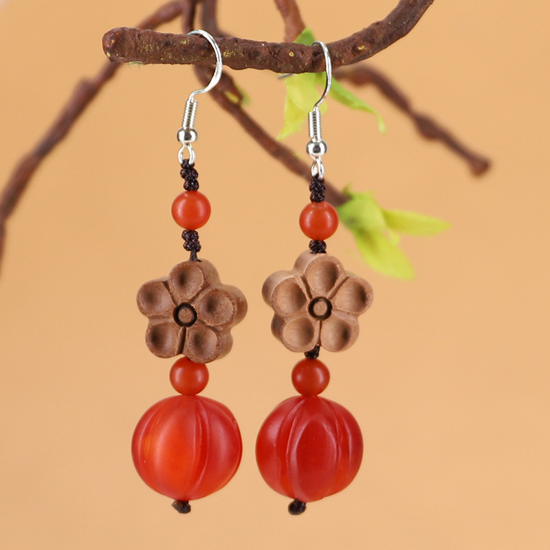 Wholesale of fashionable zircon earrings and accessories, simple and elegant earrings and accessories, women's earrings and accessories, trendy and versatile details Picture