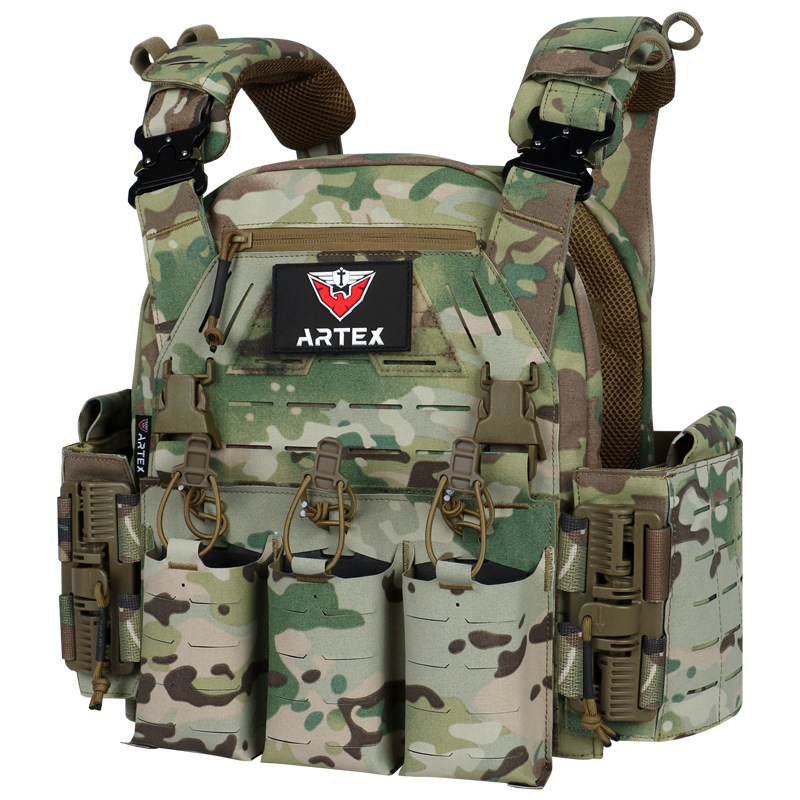 Yitu Outdoor Multi-functional Waterproof 500D nylon modular quick-release tactical vest and vest elastic hanging equipment Application Scenario