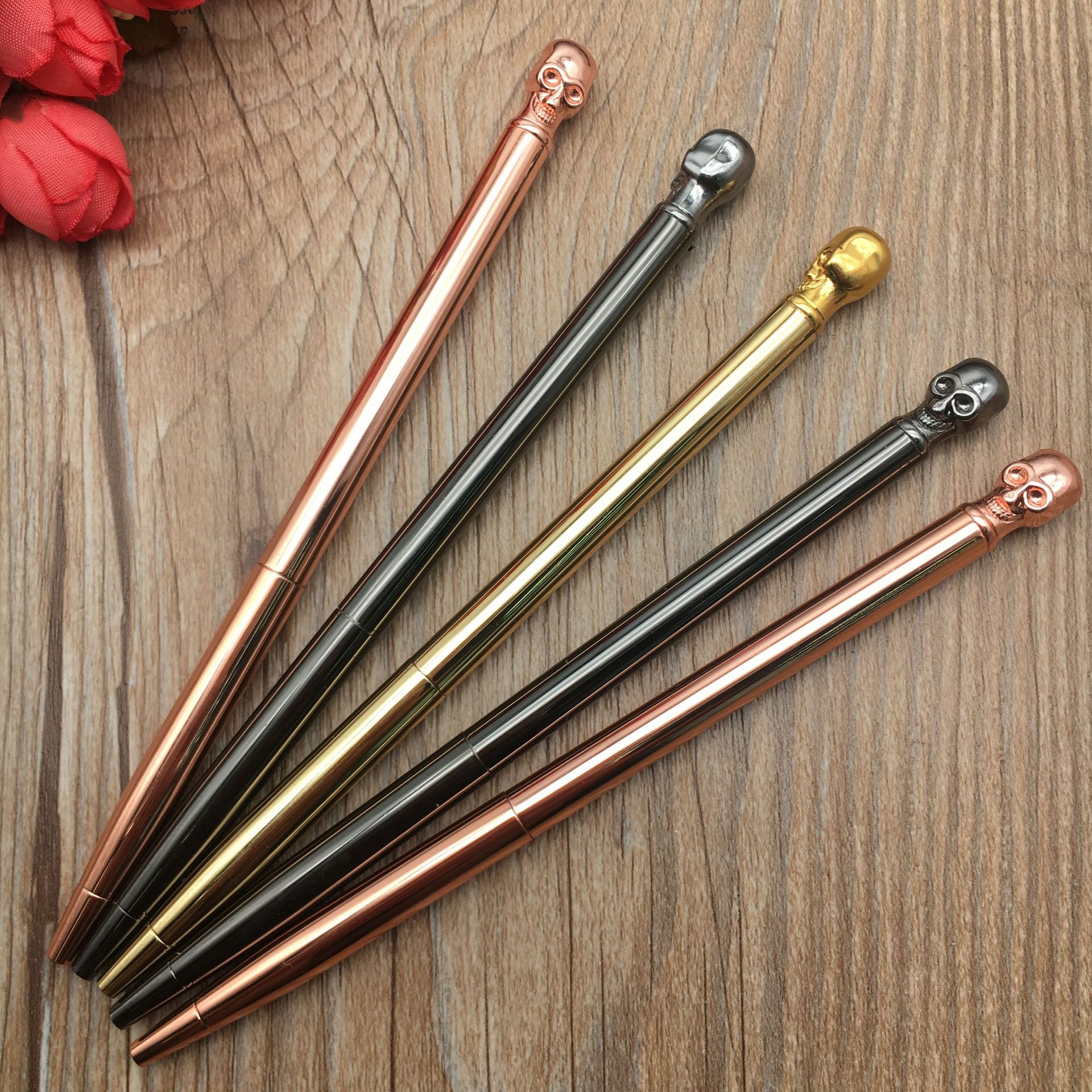 In stock: Cute Japanese and Korean skull ballpoint pens, large-head ballpoint pens, cartoon-shaped ballpoint pens that can print logos