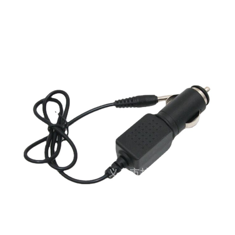 汽车车载充电器/汽车蓝牙适配器/100w伸缩线/车载点烟器绿联白底实物图