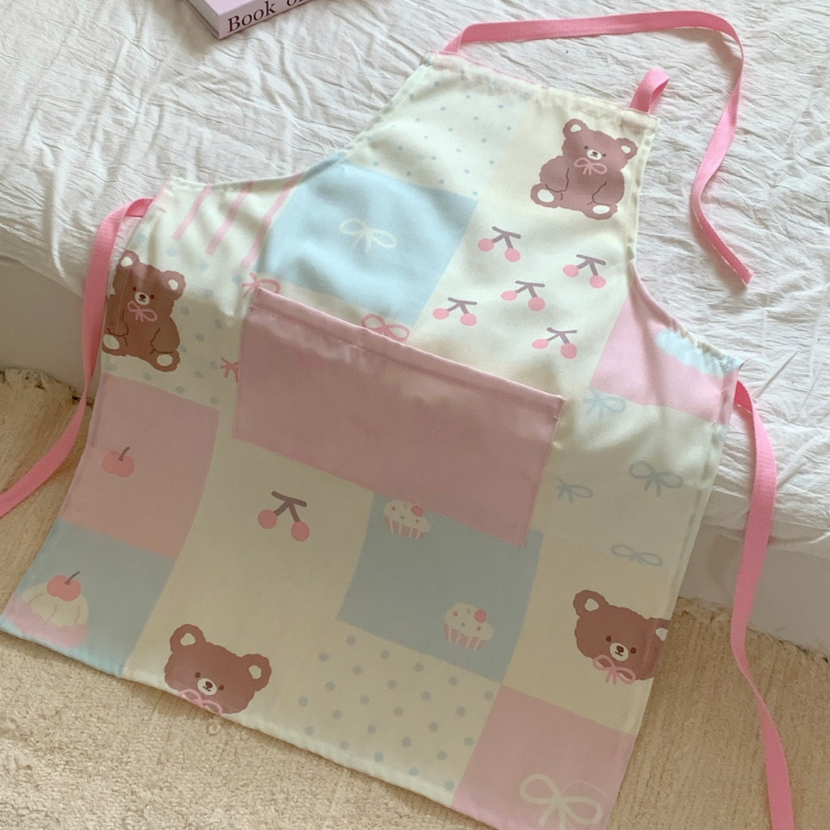 Chu Le Le cute Cartoon new Cherry Bear Waterproof apron, wholesale of home kitchen oil-proof and waterproof aprons
