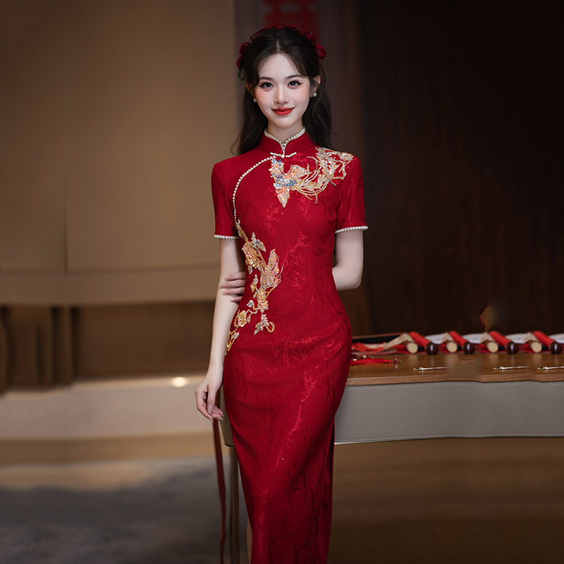 The 2025 new style of Chinese-style bride's toasting dress and engagement return dress with a high-end and stylish red embroidery Specification image
