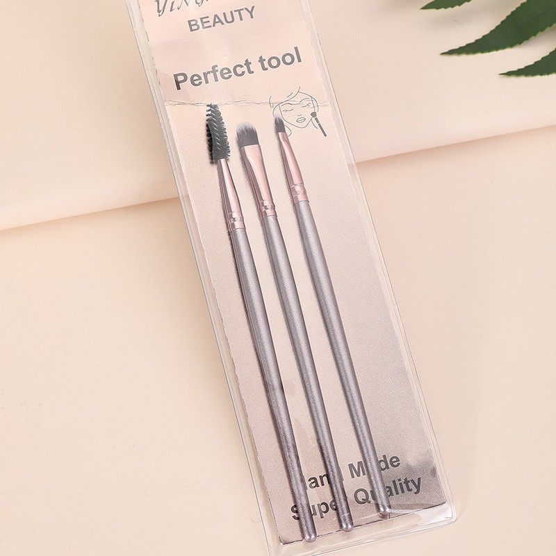 3-piece eye brush sleeve brush in stock wholesale, eyeshadow brush, lip brush, eyelash curl, wooden handle sleeve brush factory direct sales Application Scenario