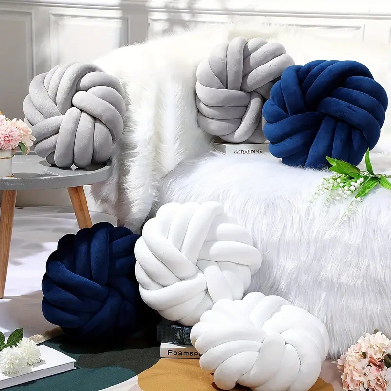Cross-border handcrafted ins Nordic-style woven throw pillows, round three-strand rope knotted ball decorative sofa cushions, creative seat cushions Application Scenario
