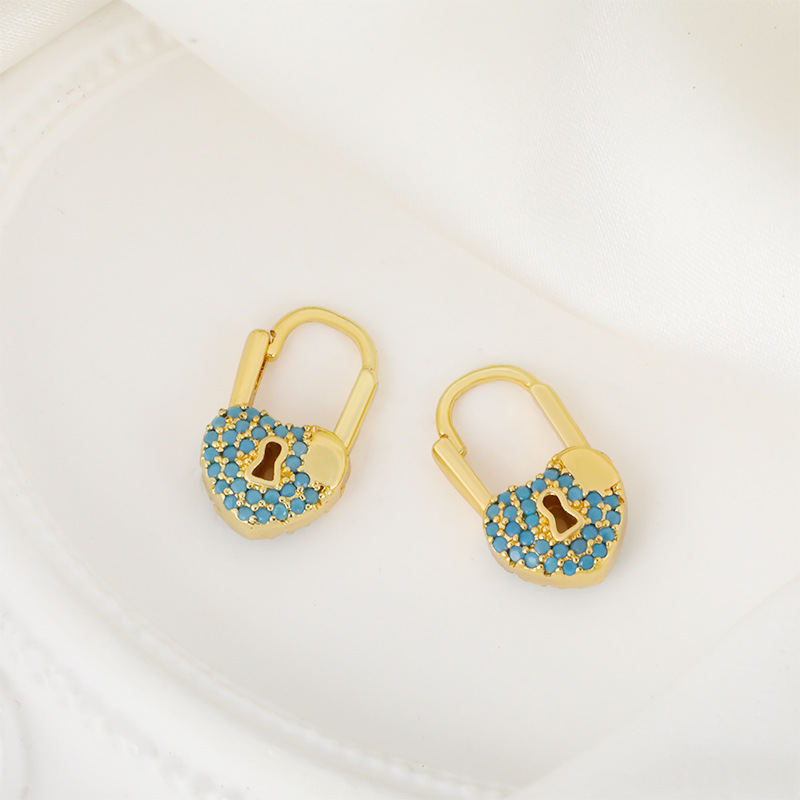 Cross-border source fashion European and American cold style heart-shaped lock earrings, women's brass plated with real gold and slightly inlaid zircon color preservation earrings Specification drawing