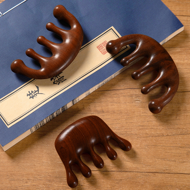 Multi-functional wooden massage comb, massage hair care and neck protection comb, portable hair combing wonder Application Scenario