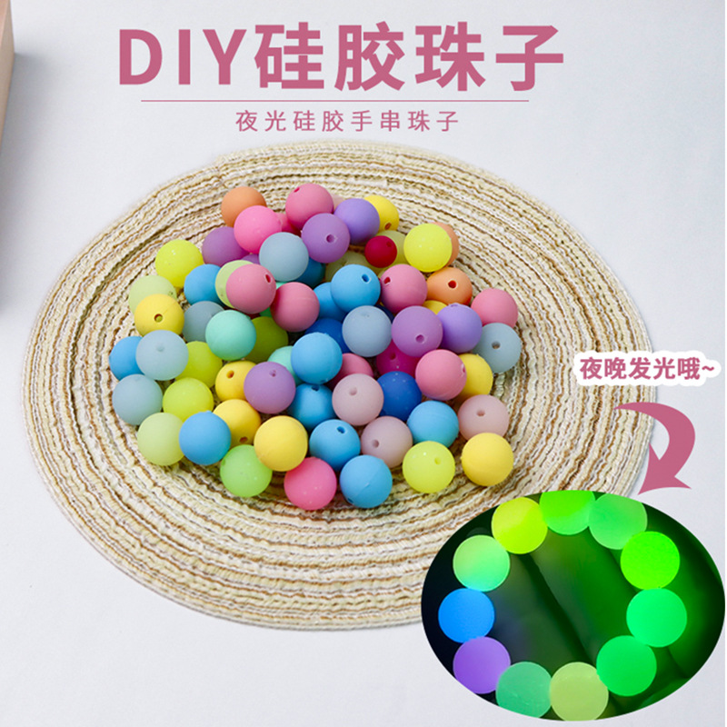 New silicone beads for DIY handcrafted beading, macaron-colored bead necklaces, bracelets, and bead strings in stock for wholesale details Picture
