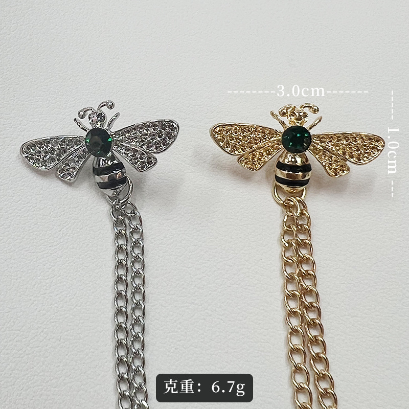 英伦风绿宝石蜜蜂胸针ins小众个性镶钻带链西装服饰链条别针配饰产品图