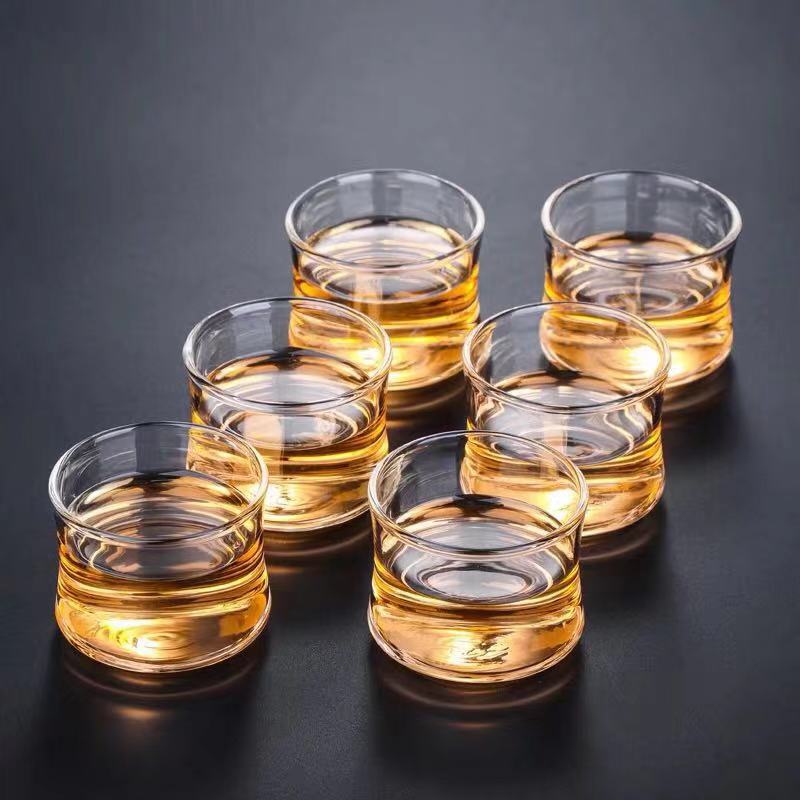 Factory wholesale of glass small tea cups, tea tasting cups, magnolia cups, heat-resistant Gongfu tea cups, thickened small tea cups with handles Application Scenario