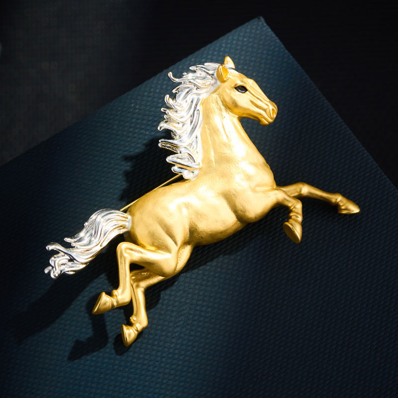 High-end two-color gold three-dimensional horse brooch, good luck for the New Year immediately, zodiac horse brooch gift, perfect choice for both men and women High-end two-color gold three-dimensional horse brooch, good luck for the New Year immediately, zodiac horse brooch gift, perfect choice for both men and women