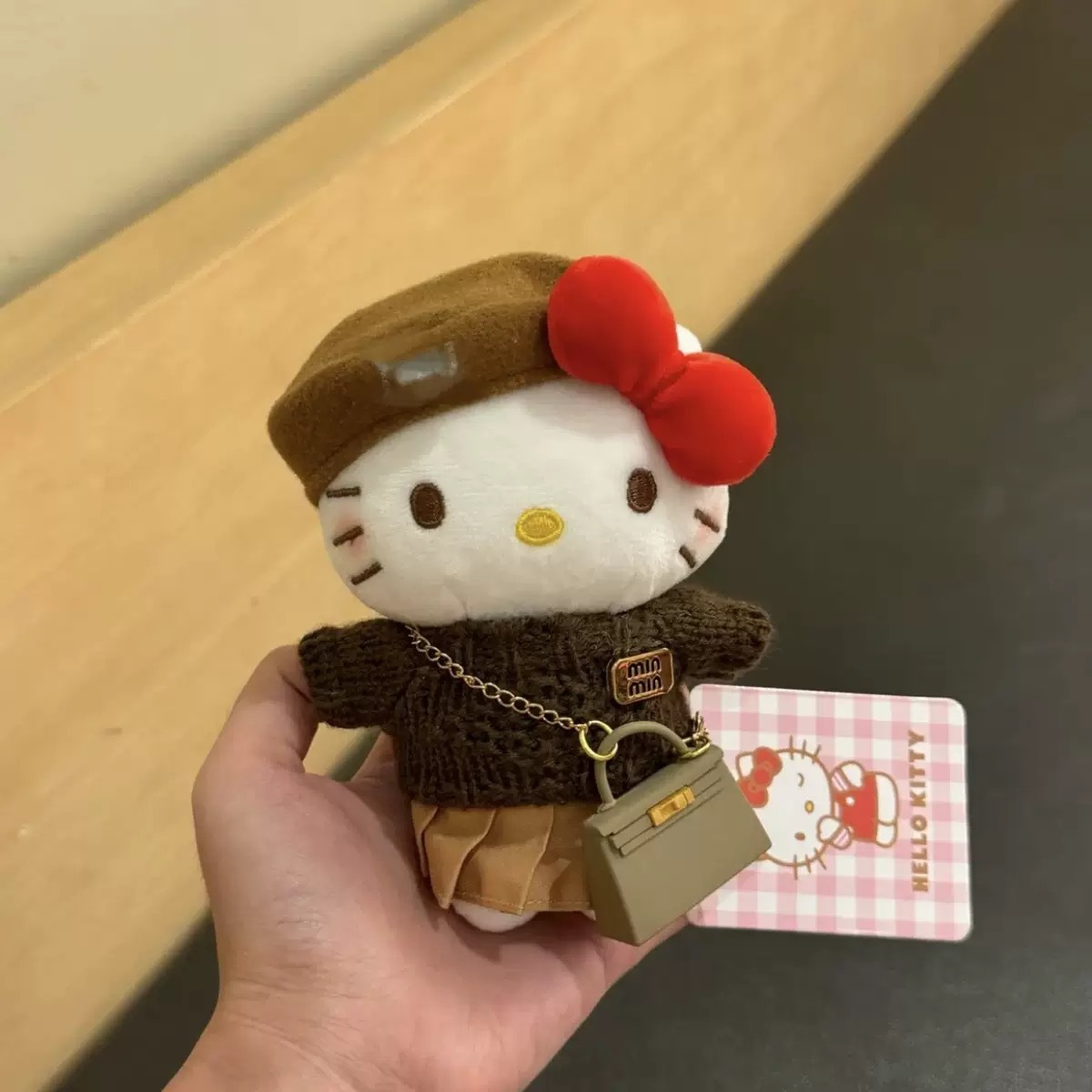 Authentic classic KT hellokitty backpack bag pendant, cartoon cute Hello Kitty keychain, plush doll for girls Application Scenario