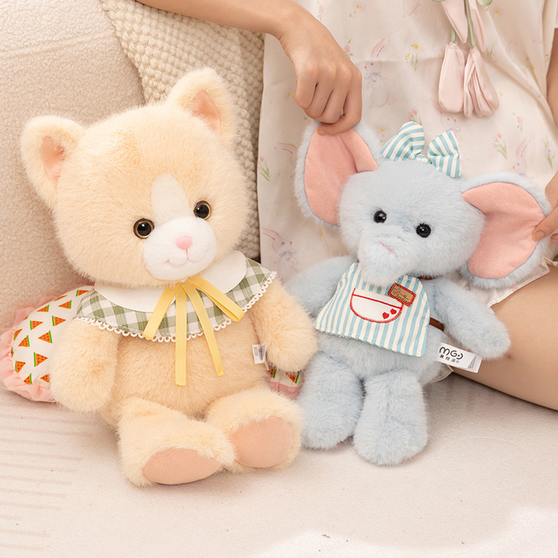 New cute Yumi Little Sheep and elephant plush toys, adorable doll dolls, claw machine dolls, birthday gifts for girls Application Scenario
