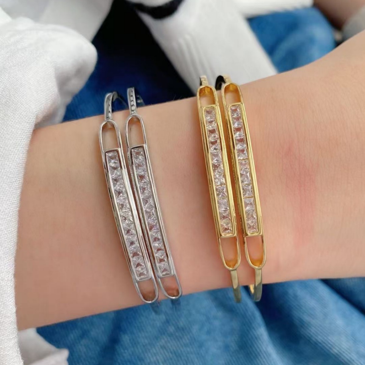 Wholesale of simple double-layer bracelets for women in European and American style, with zircon inlaid in color and French-plated 18K gold Specification drawing
