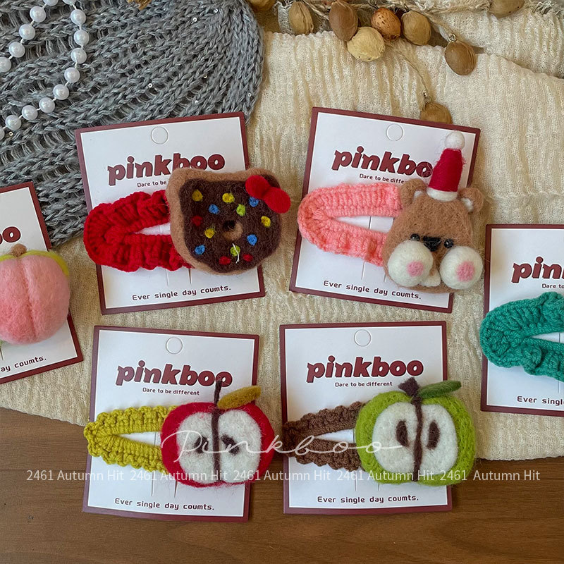 New Korean-style handcrafted wool felt hair clips for children, cute little bear Bye-bye clips, autumn side broken bangs clips for girls Application Scenario