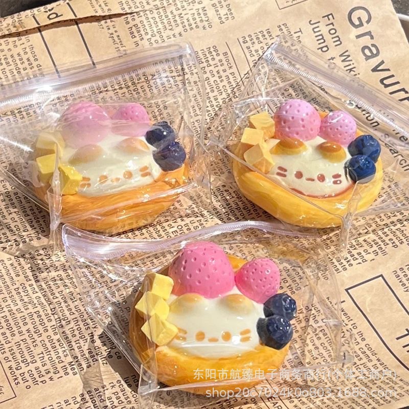 Kitten egg tarts, squeeze the kitten egg tarts. The kitten egg tarts have a water-like texture, burst with juice, and a creamy texture. They relieve stress and have a silicone-like touch, making the skin feel sticky Specification image