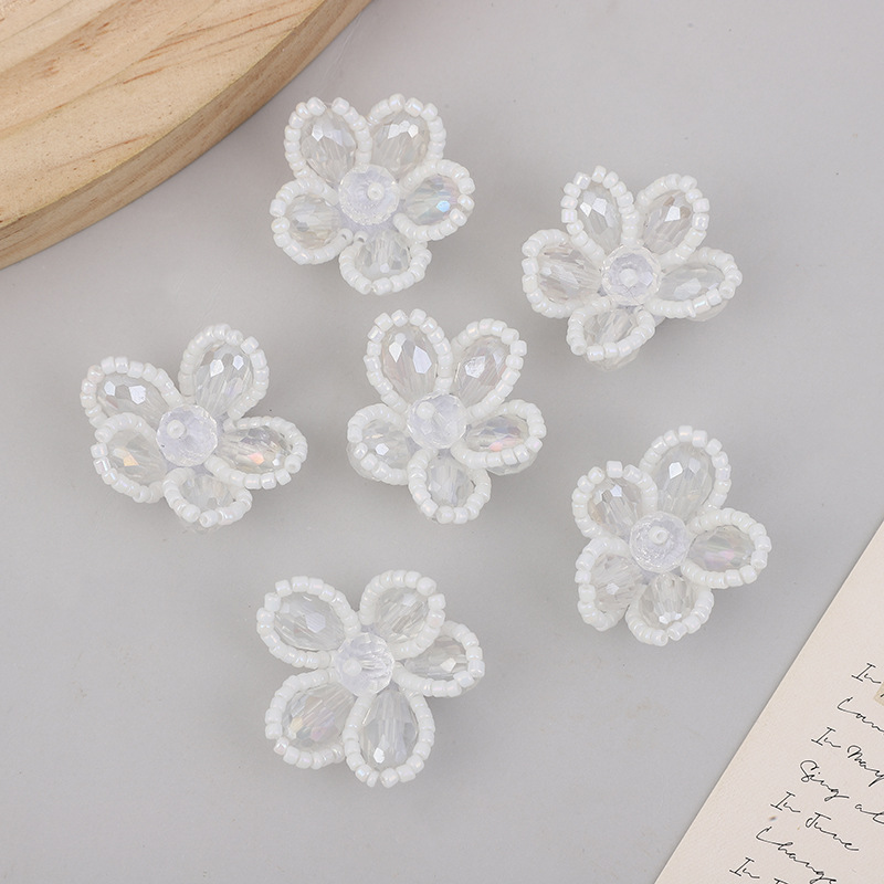 Handmade beaded crystal flower hair accessories and earrings diy accessories, small fragrance style three-dimensional flower accessories, hair clip materials wholesale