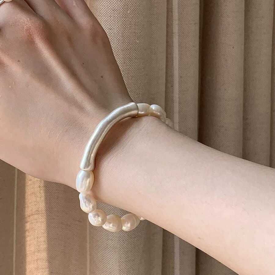 Natural Baroque freshwater pearl bracelet S925 sterling silver curved tube elastic bracelet, design sense, niche bracelet for women