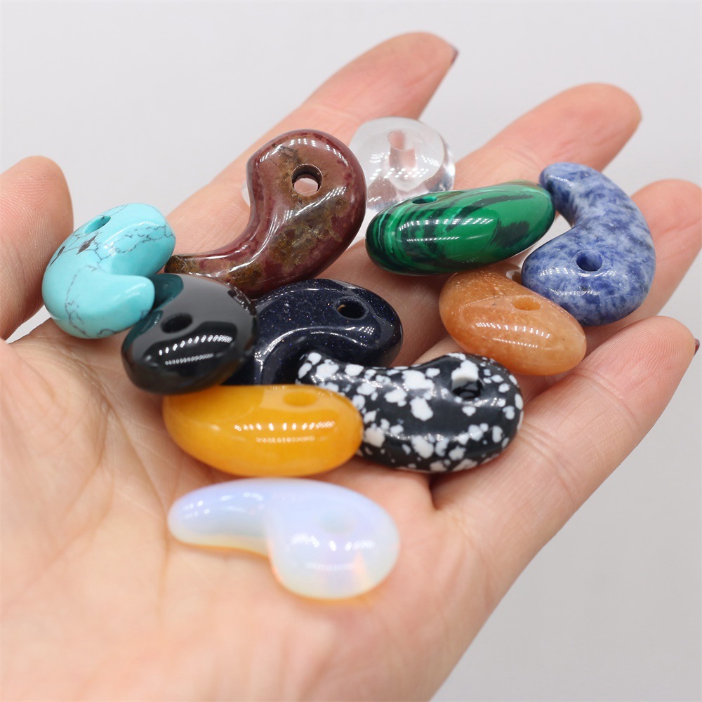 Exquisite natural stone semi-precious stone pendant comma-shaped DIY video accessory handcrafted necklace production and wholesale details Picture